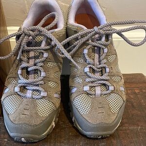 Merrell Women's Gray and Tan Athletic Shoes